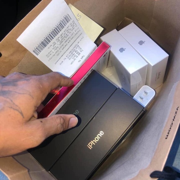 I phone 11 and iPhone 11 Max - Picture 1 of 3